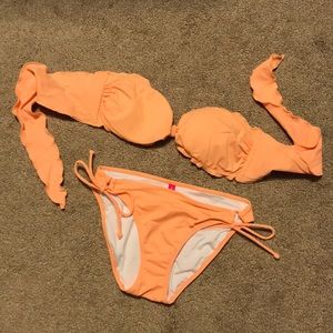Peach VS bikini